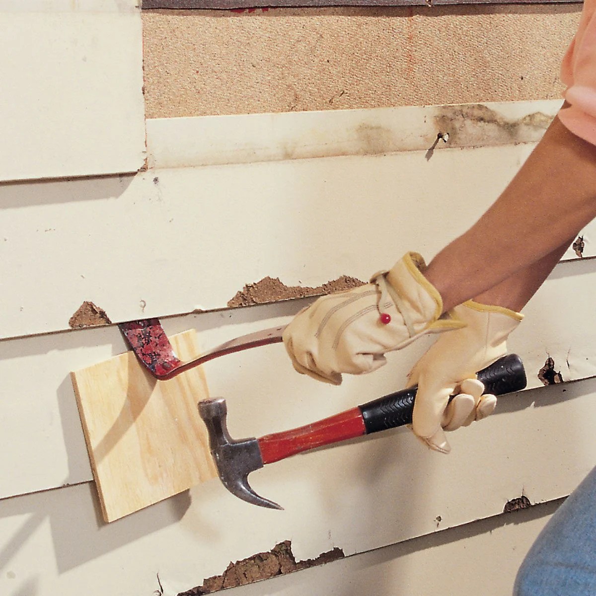 How to Replace and Repair Wood Siding (DIY) | Family Handyman